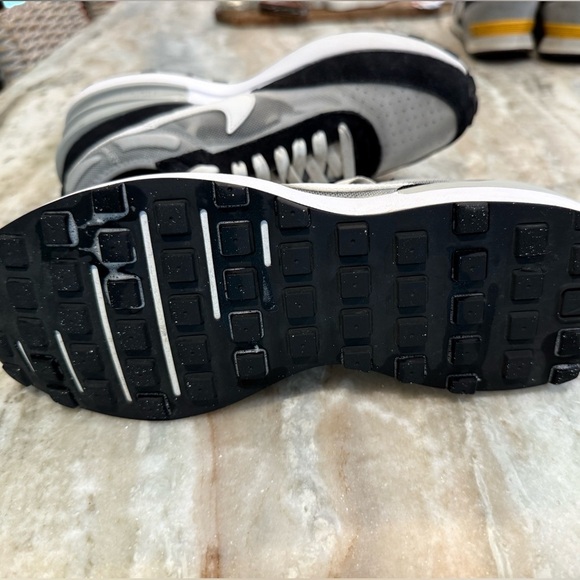 Youth NIKE Waffle One Grey Fog Particle Grey Athletic sneakers- Size 6.5Y - Picture 8 of 10